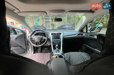 Седан Ford Fusion 2013 в 