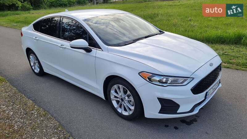 Седан Ford Fusion 2019 в Києві