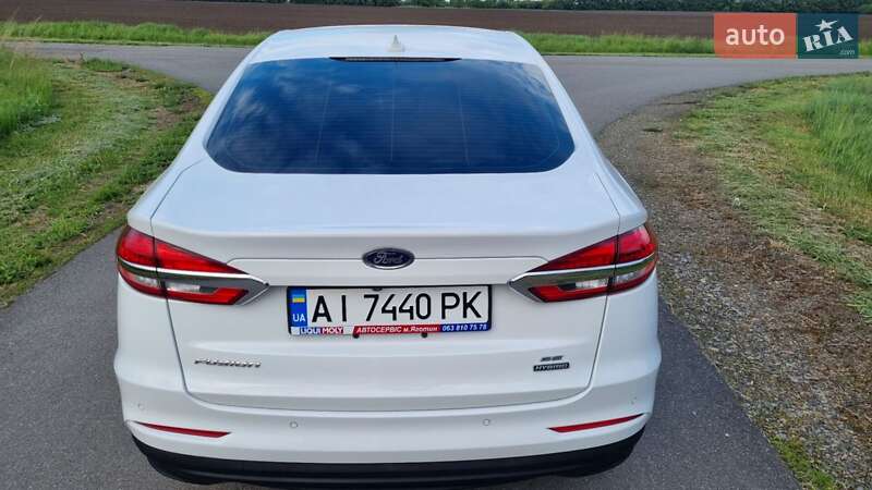 Седан Ford Fusion 2019 в Києві