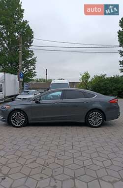 Седан Ford Fusion 2018 в 