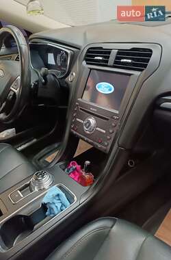 Седан Ford Fusion 2018 в 