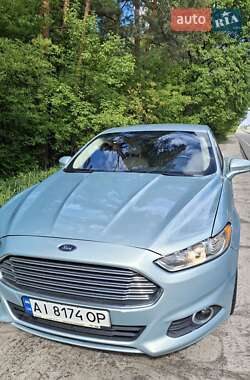 Седан Ford Fusion 2013 в 