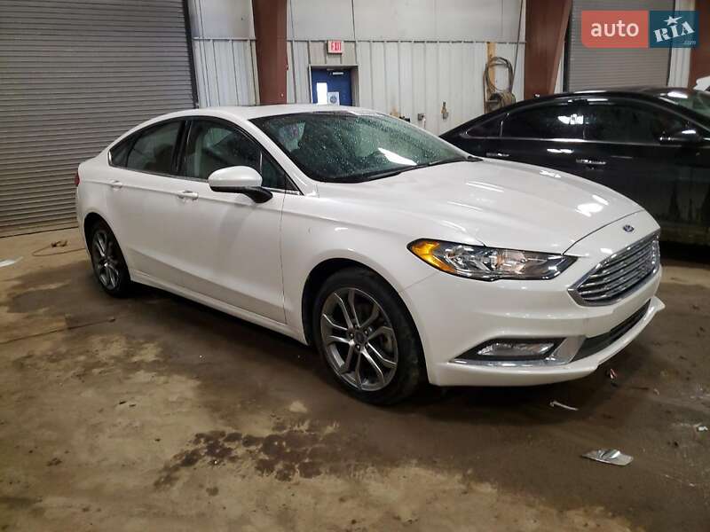 Седан Ford Fusion 2017 в Львове