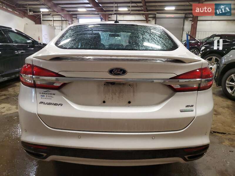 Седан Ford Fusion 2017 в Львове