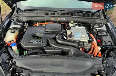 Седан Ford Fusion 2017 в 