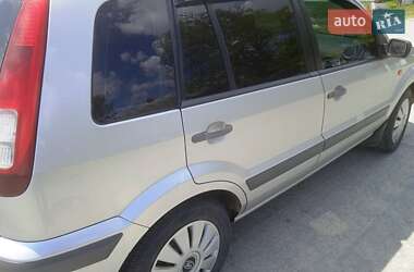 Хэтчбек Ford Fusion 2009 в 