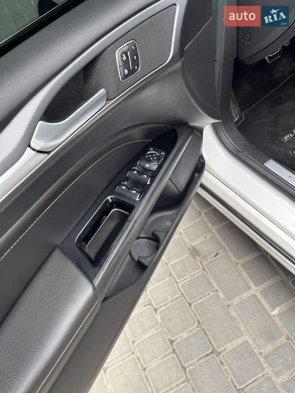 Седан Ford Fusion 2012 в Днепре
