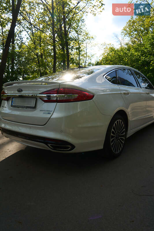 Седан Ford Fusion 2016 в Києві