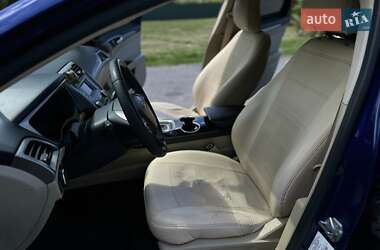 Седан Ford Fusion 2014 в 