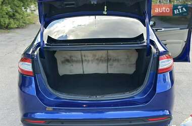 Седан Ford Fusion 2014 в 