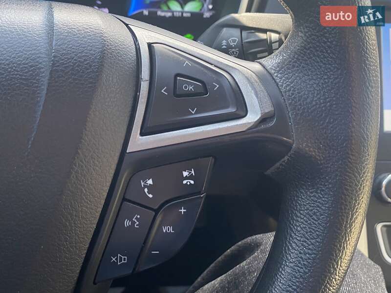 Седан Ford Fusion 2019 в Днепре