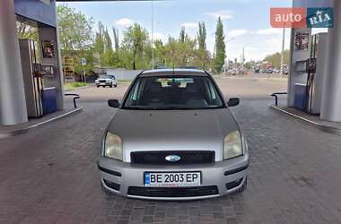 Хетчбек Ford Fusion 2003 в 