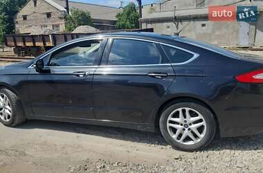 Седан Ford Fusion 2014 в 