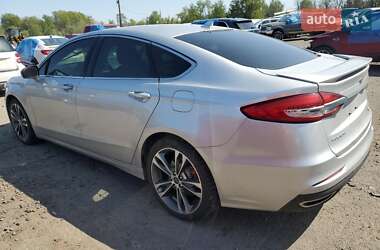 Седан Ford Fusion 2019 в 