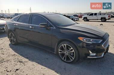 Седан Ford Fusion 2019 в 