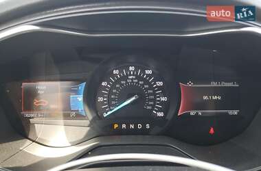 Седан Ford Fusion 2019 в 