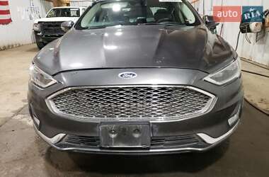 Седан Ford Fusion 2020 в 