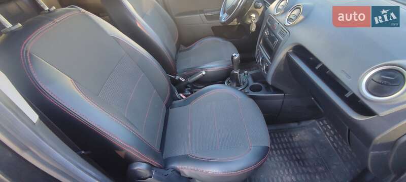 Хэтчбек Ford Fusion 2007 в Николаеве