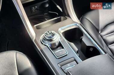 Седан Ford Fusion 2018 в 