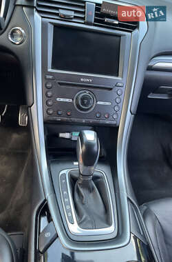 Седан Ford Fusion 2015 в 