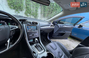 Седан Ford Fusion 2015 в 