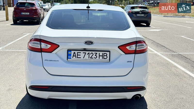 Седан Ford Fusion 2013 в Кам'янському