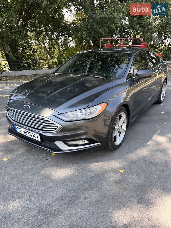 Седан Ford Fusion 2016 в 