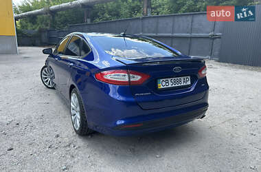 Седан Ford Fusion 2015 в 