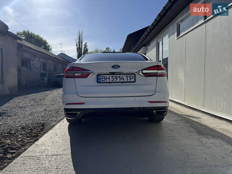 Седан Ford Fusion 2019 в Одессе