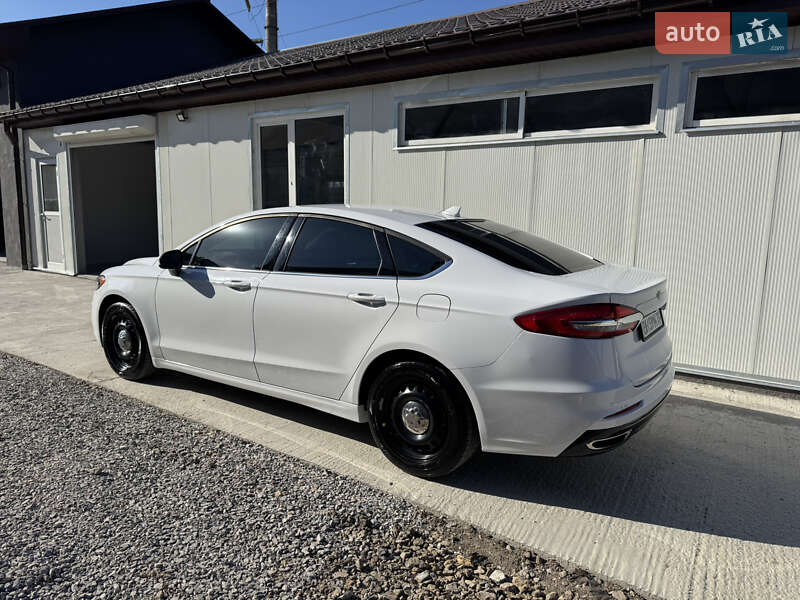 Седан Ford Fusion 2019 в Одессе