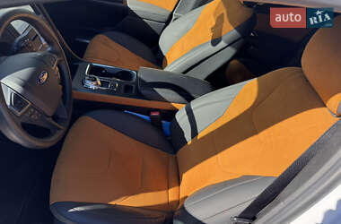 Седан Ford Fusion 2019 в 