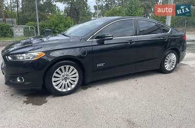 Седан Ford Fusion 2015 в 