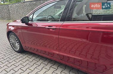 Седан Ford Fusion 2014 в 