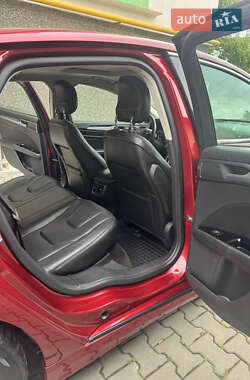 Седан Ford Fusion 2014 в 