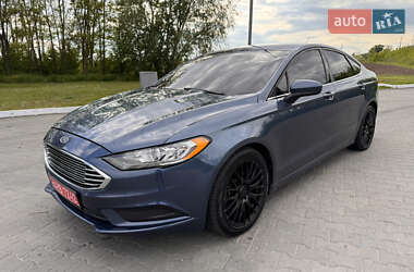 Седан Ford Fusion 2018 в 