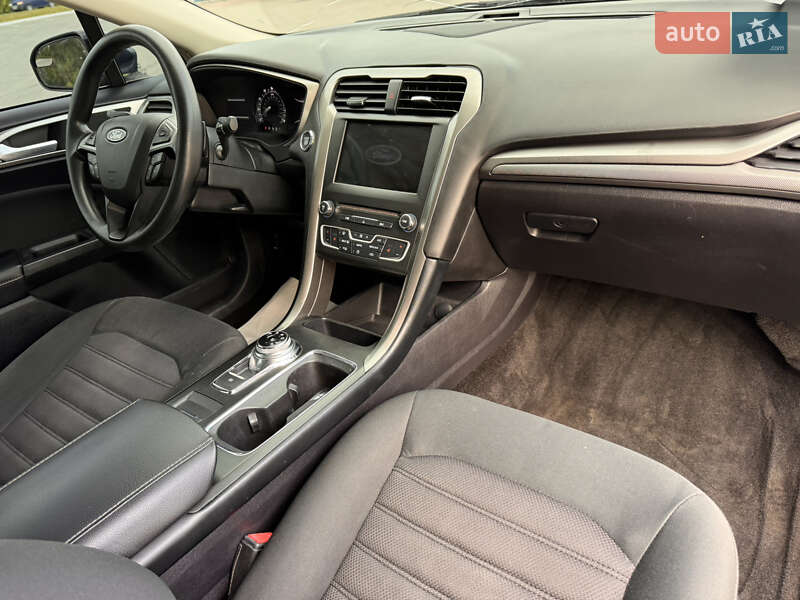 Седан Ford Fusion 2018 в Луцьку