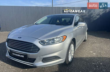 Седан Ford Fusion 2015 в Києві