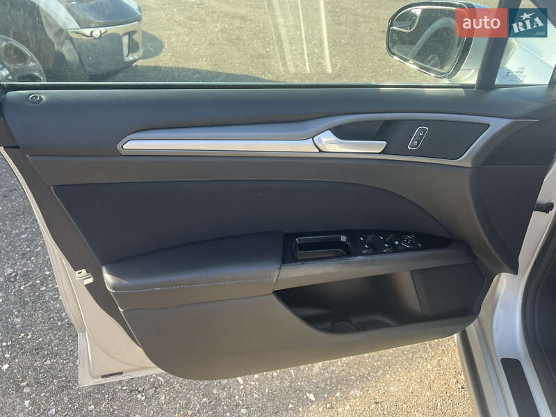 Седан Ford Fusion 2015 в Киеве