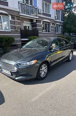 Седан Ford Fusion 2014 в 