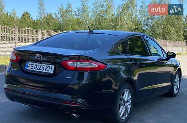 Седан Ford Fusion 2013 в 