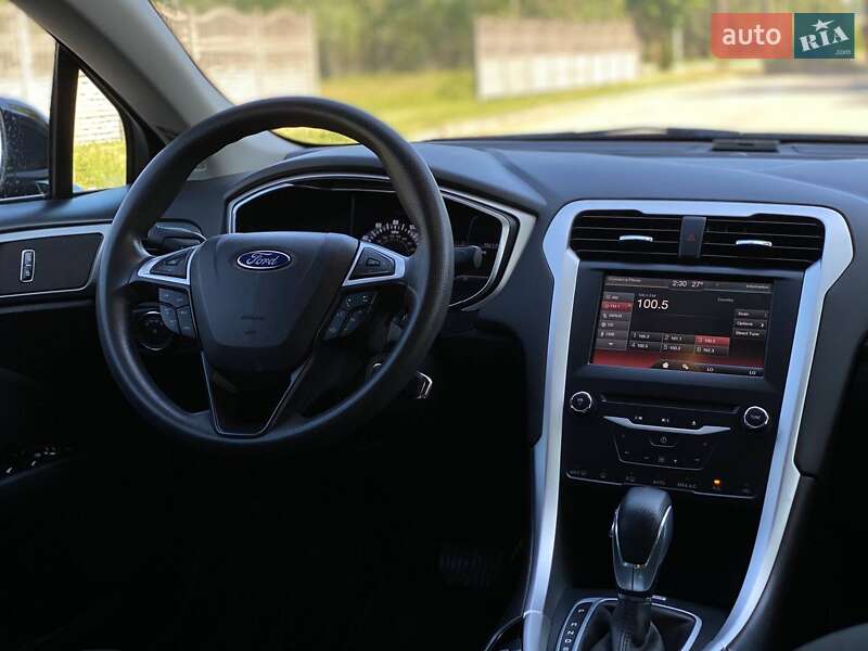 Седан Ford Fusion 2013 в Дніпрі