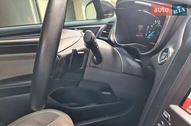 Седан Ford Fusion 2017 в 