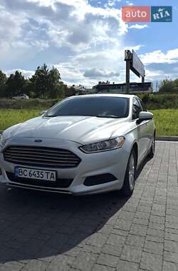 Седан Ford Fusion 2016 в Львові