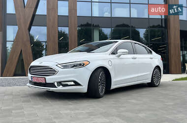 Седан Ford Fusion 2016 в 