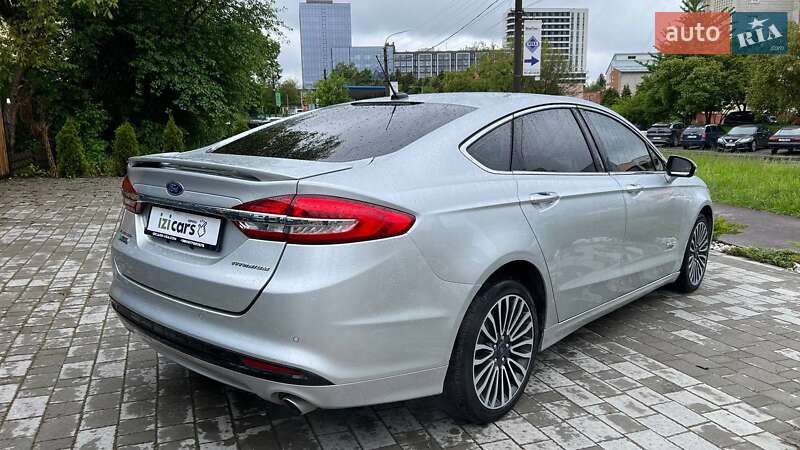Седан Ford Fusion 2017 в Львове