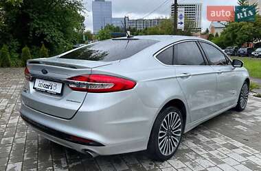 Седан Ford Fusion 2017 в 