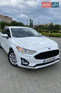 Седан Ford Fusion 2016 в Черкассах