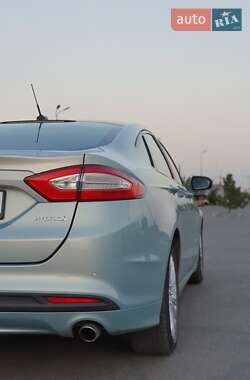 Седан Ford Fusion 2012 в 