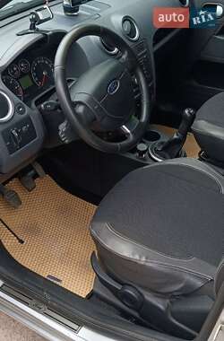 Хетчбек Ford Fusion 2011 в 