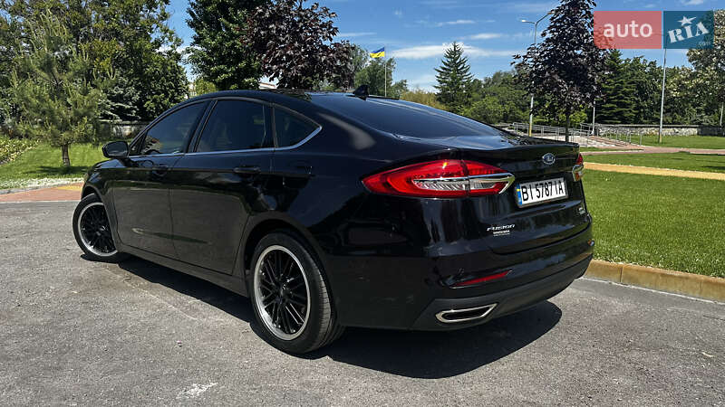 Седан Ford Fusion 2018 в Кременчуге